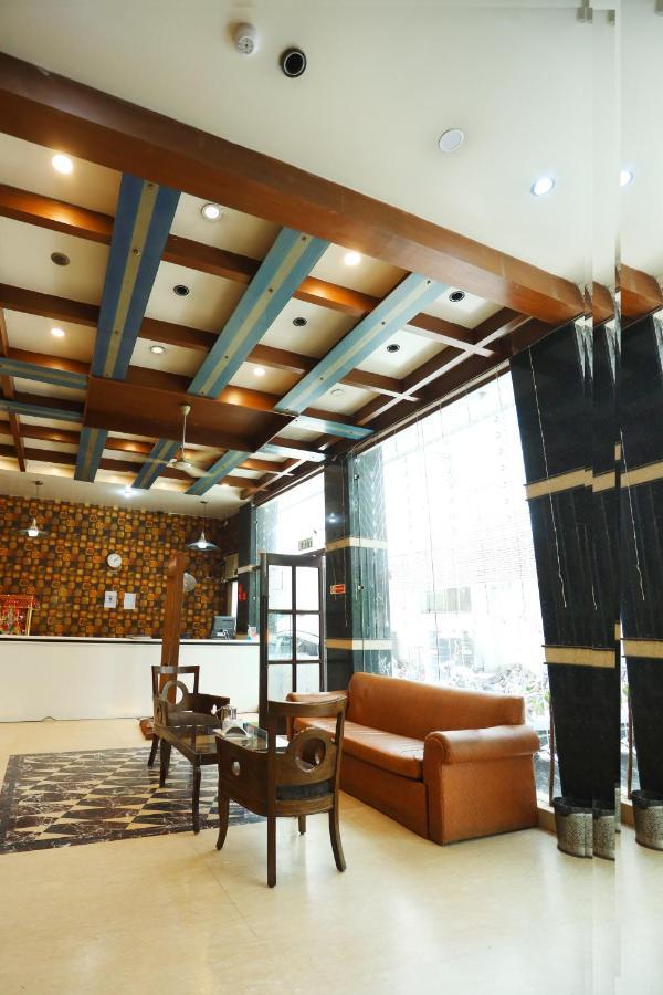 Hotel Maya 'New Delhi' 外观 照片