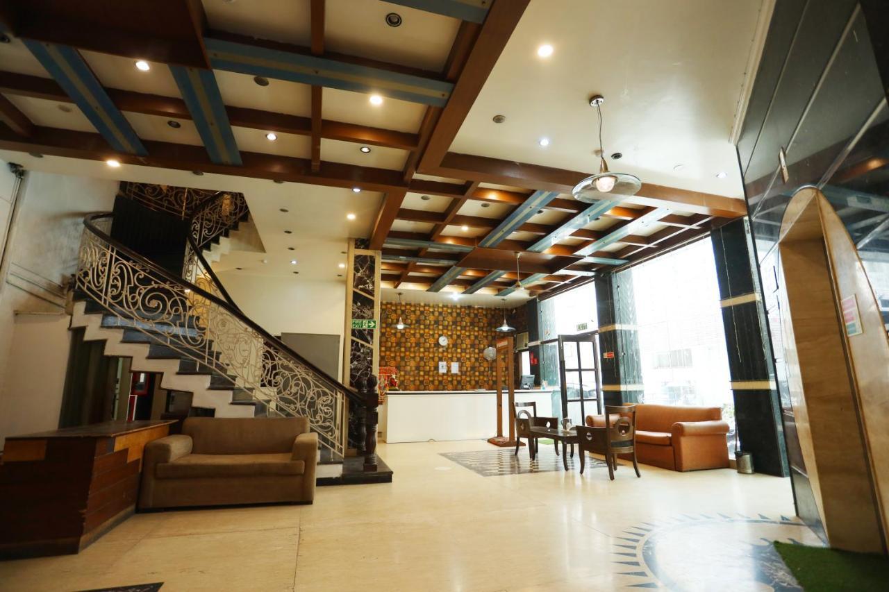 Hotel Maya 'New Delhi' 外观 照片