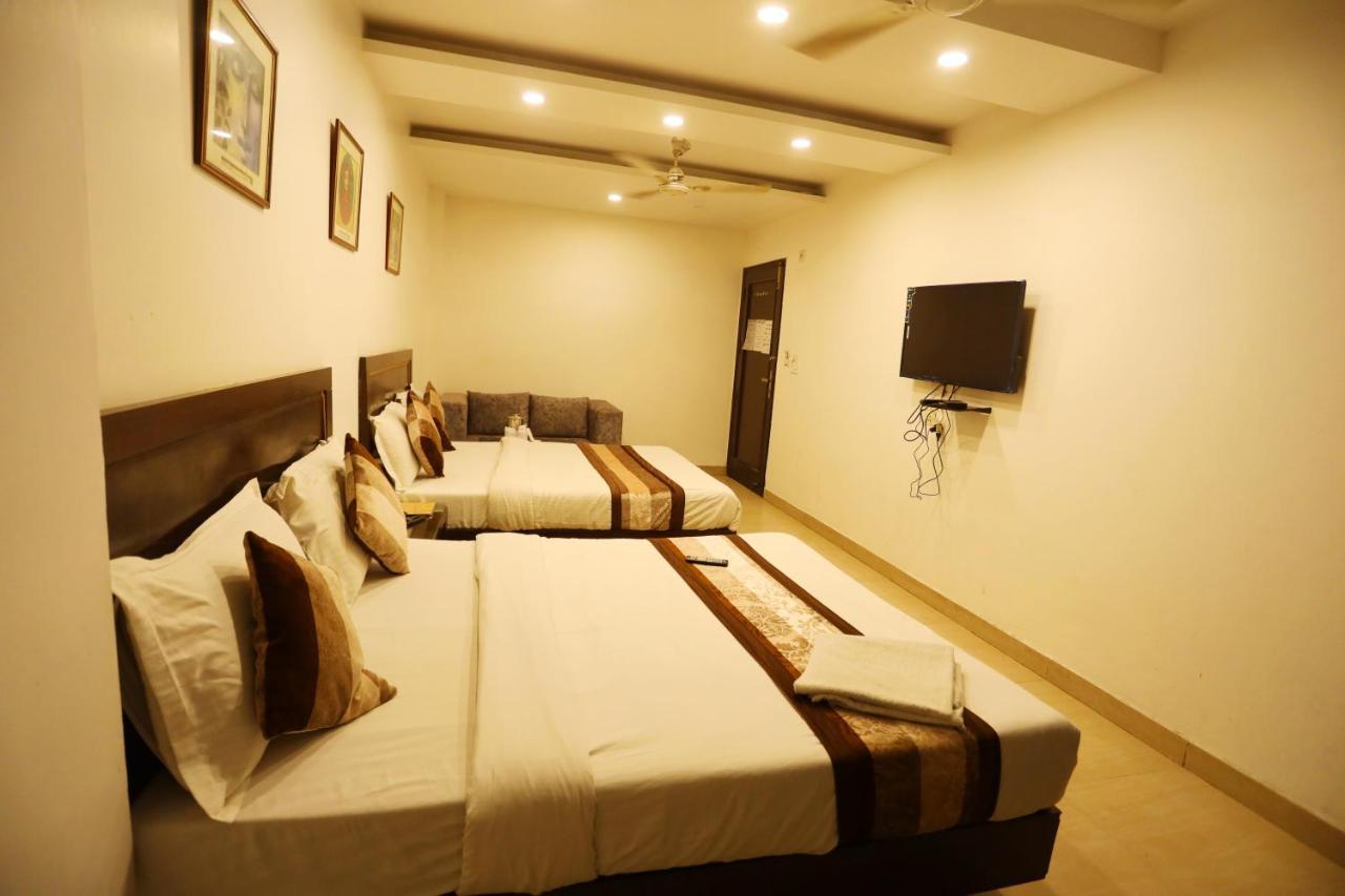 Hotel Maya 'New Delhi' 外观 照片