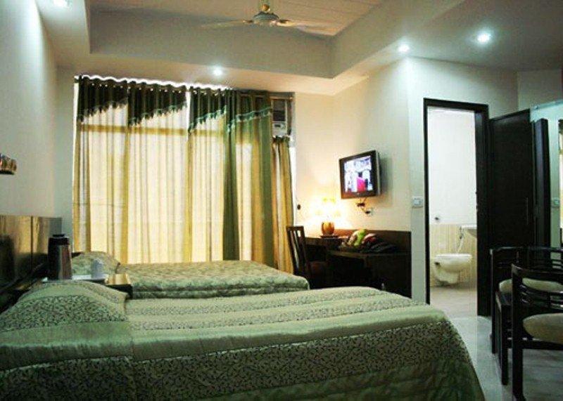 Hotel Maya 'New Delhi' 外观 照片