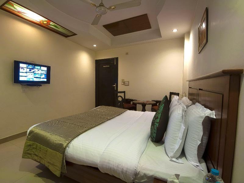 Hotel Maya 'New Delhi' 外观 照片