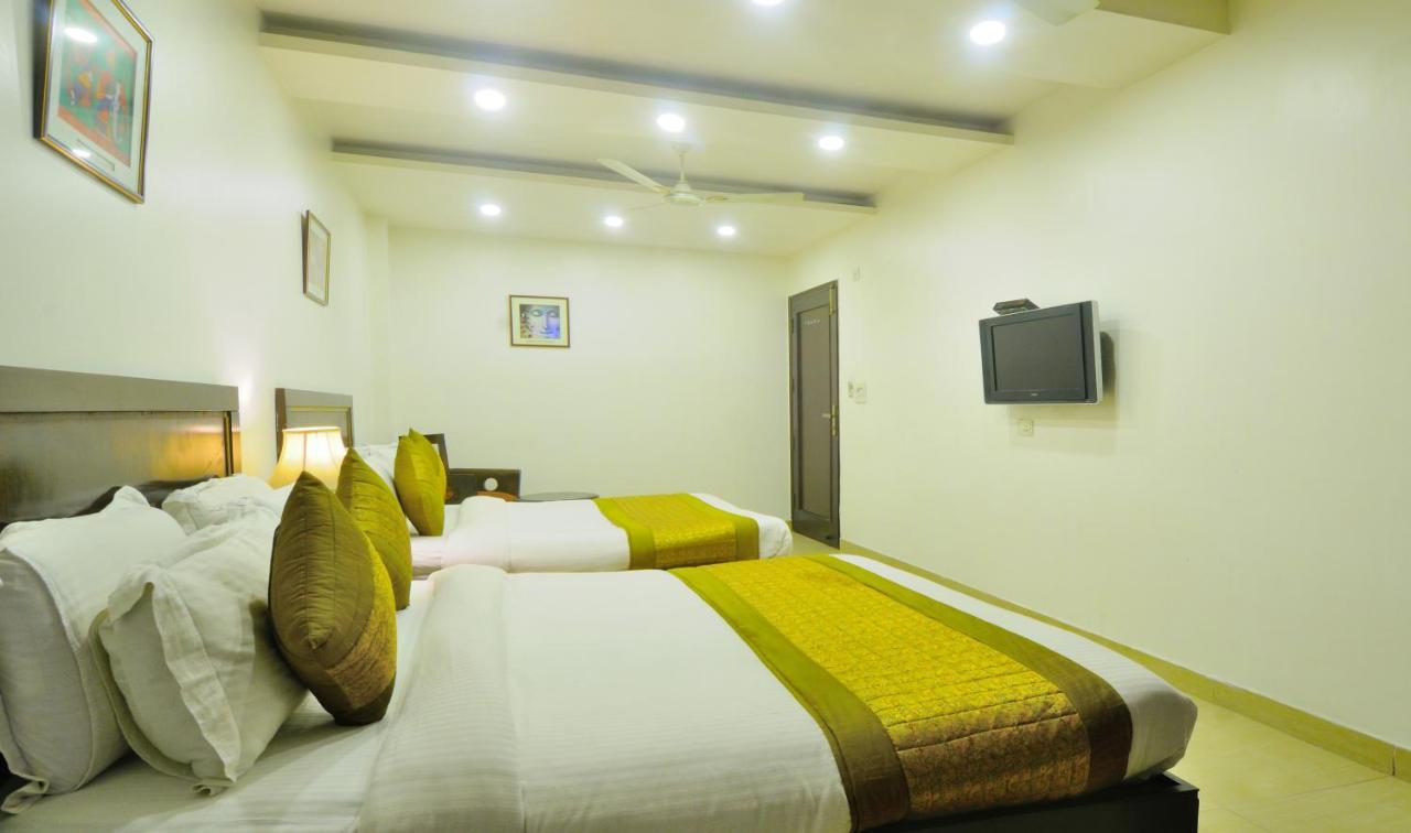 Hotel Maya 'New Delhi' 外观 照片