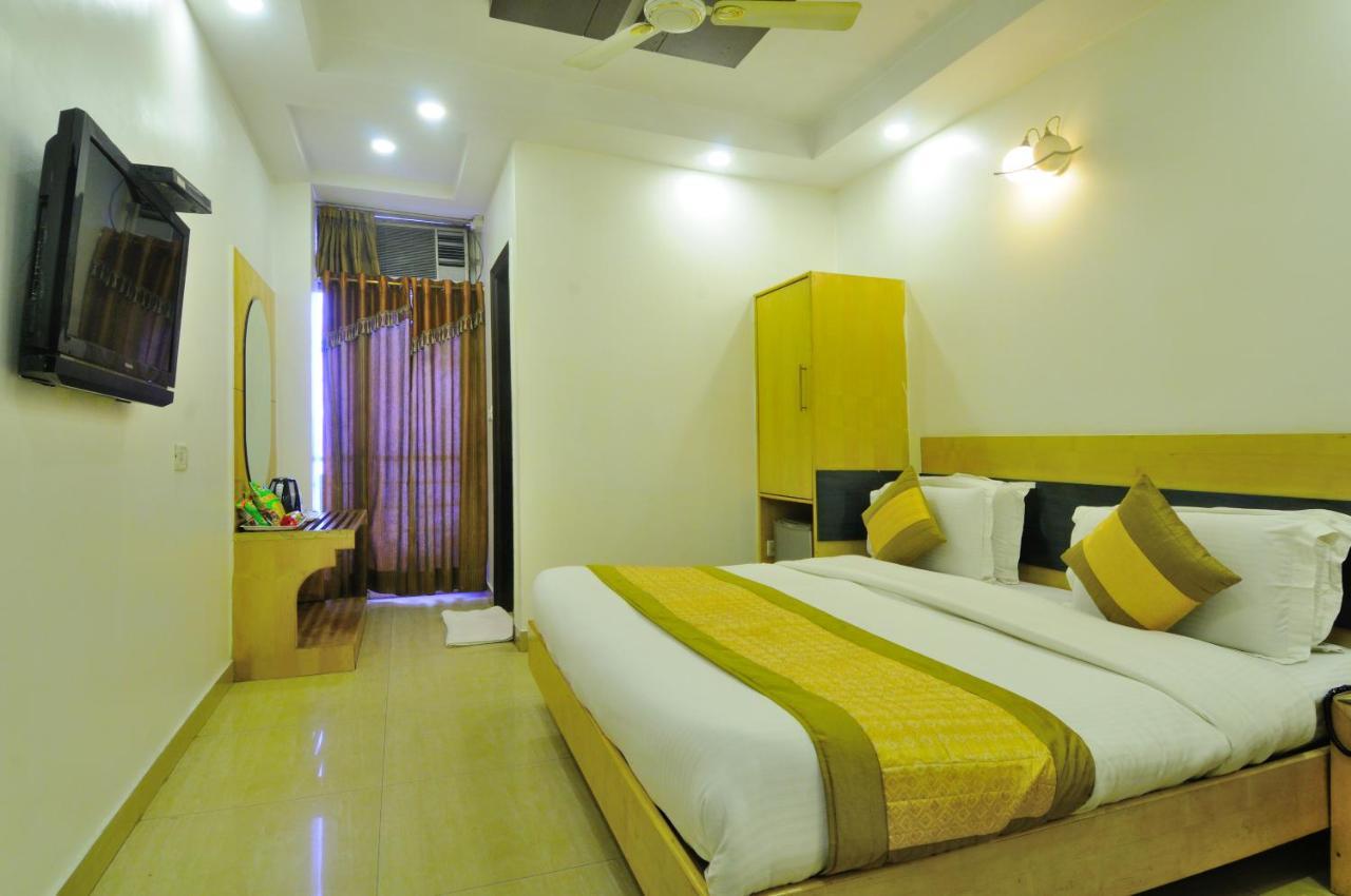Hotel Maya 'New Delhi' 外观 照片