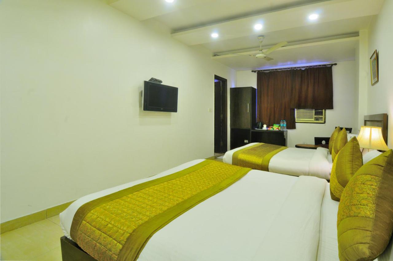 Hotel Maya 'New Delhi' 外观 照片