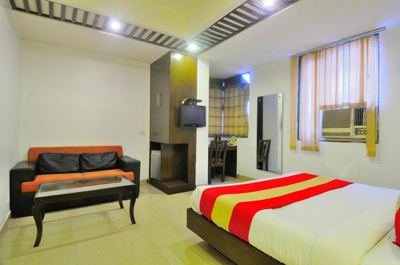 Hotel Maya 'New Delhi' 外观 照片