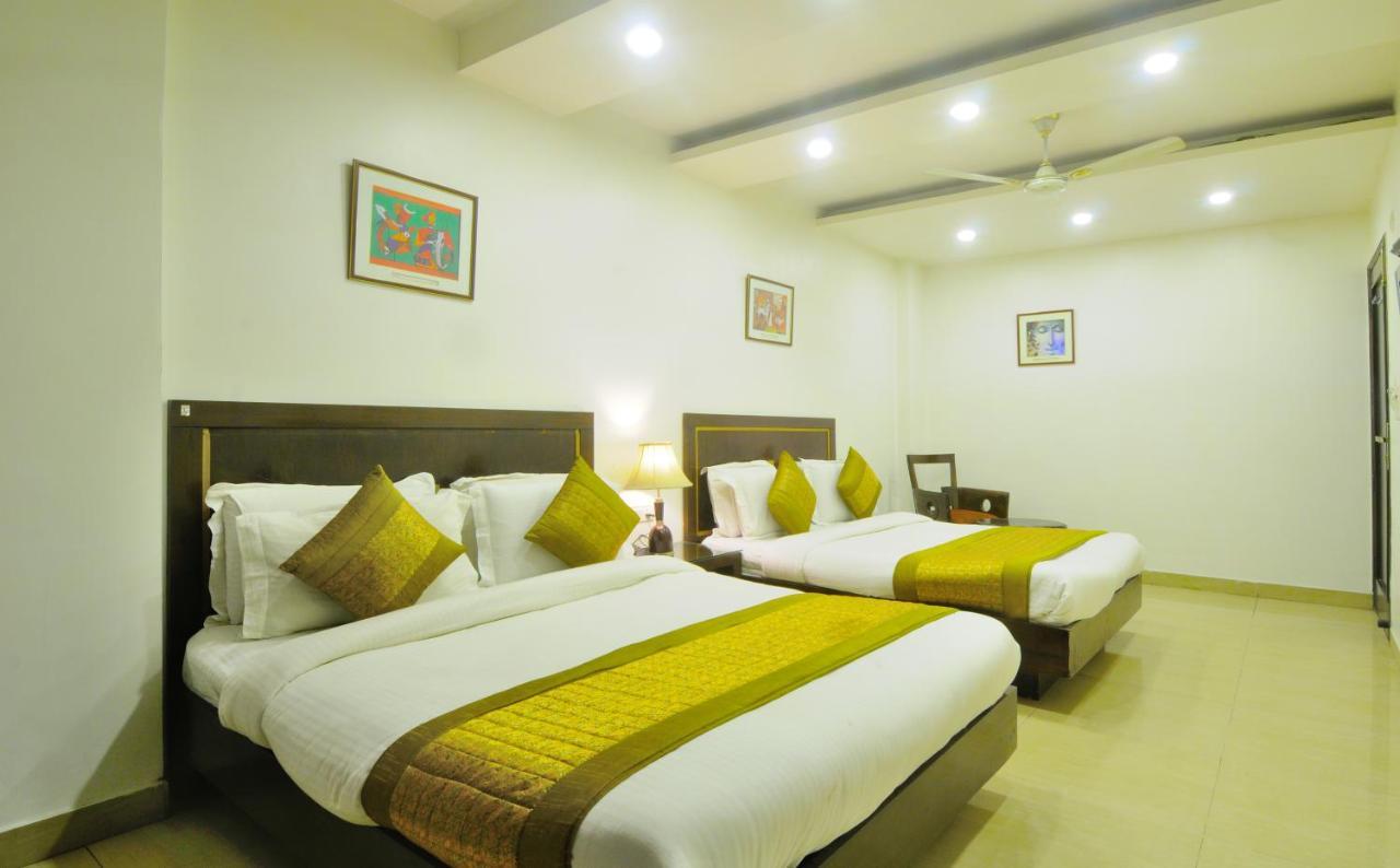 Hotel Maya 'New Delhi' 外观 照片