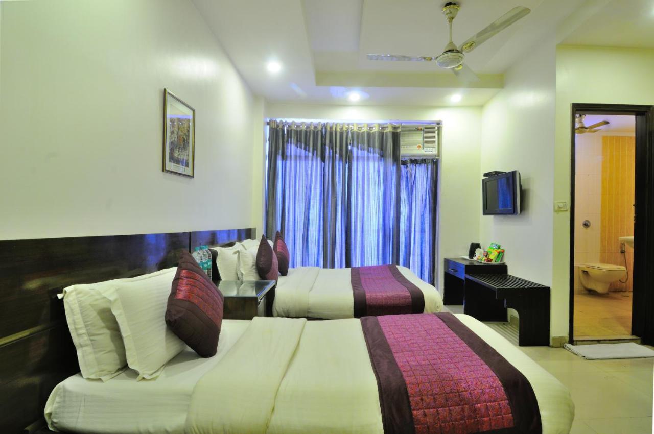 Hotel Maya 'New Delhi' 外观 照片