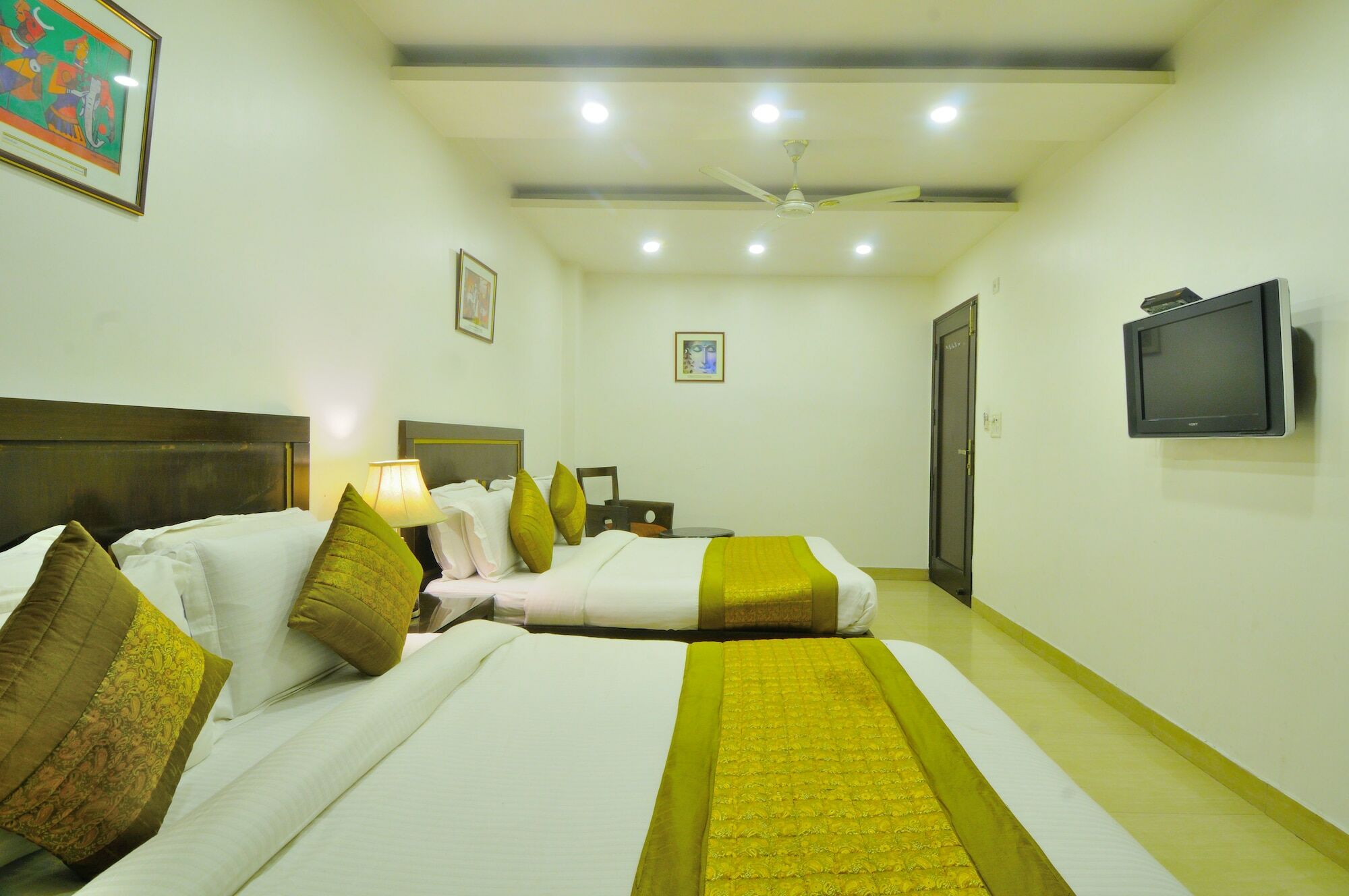 Hotel Maya 'New Delhi' 外观 照片
